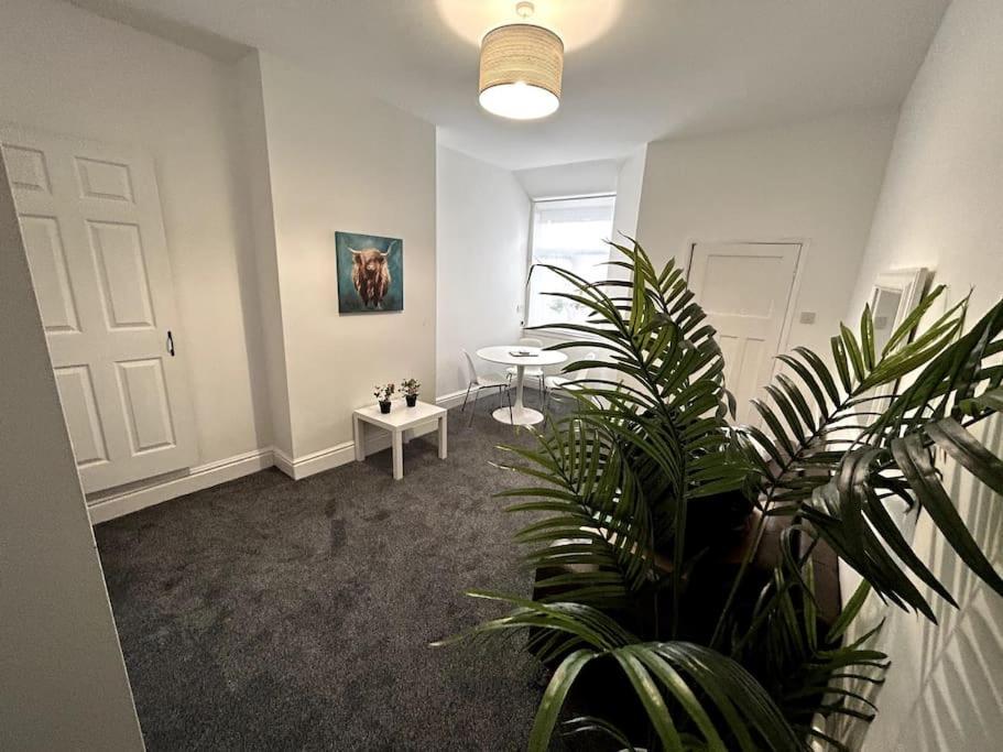 Bright Home From Home Stoke-on-Trent Luaran gambar